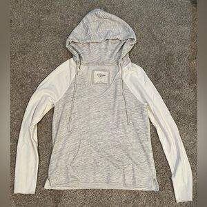 Abercrombie & Fitch Color block v-neck pullover sweatshirt
